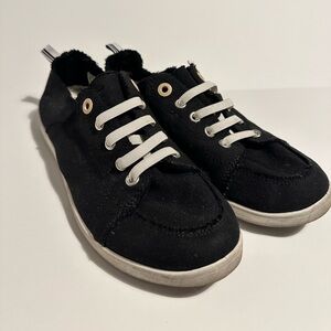 Vionic Malibu Slip on Pismo Beach shoes. Size 8. Black